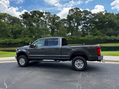 Used 2019 Ford F250 XLT AWD/4WD image 1