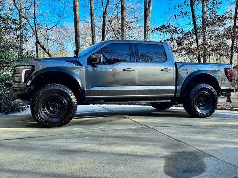 Used 2025 Ford F150 Raptor AWD/4WD image 6