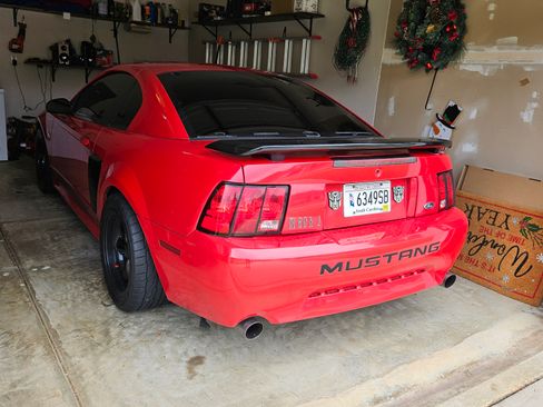 Used 2004 Ford Mustang Mach 1 RWD image 9
