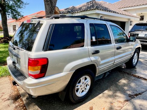 Used 2004 Jeep Grand Cherokee Laredo w/ Convenience Group RWD image 10