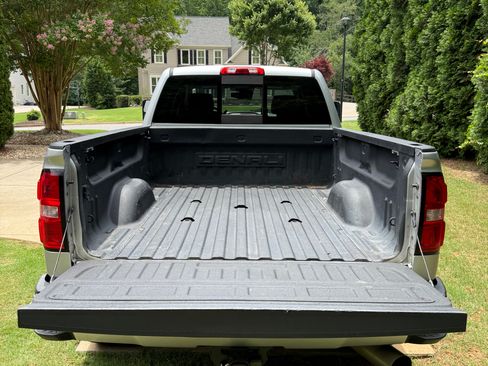 Used 2018 GMC Sierra 3500 Denali w/ Duramax Plus Package AWD/4WD image 5