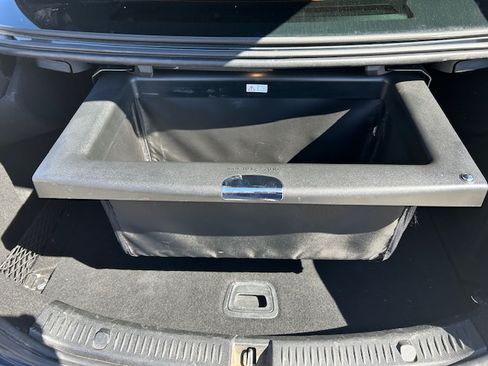 Used 2018 Mercedes-Benz E 300 image 16