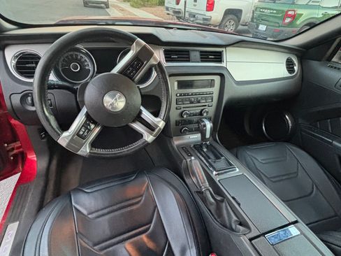 Used 2013 Ford Mustang Premium RWD image 11