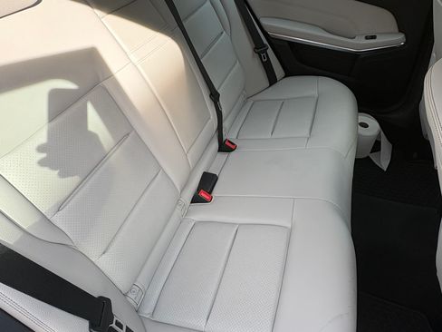 Used 2014 Mercedes-Benz E 350 4MATIC Sedan image 17