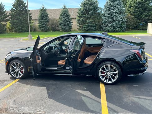 Used 2024 Cadillac CT5 V w/ Platinum Package AWD/4WD image 14