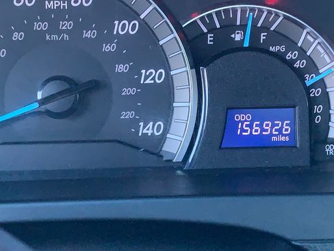 Used 2012 Toyota Camry SE image 16
