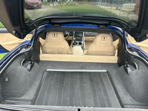 Used 2006 Chevrolet Corvette Coupe w/ Preferred Equipment Group RWD image 13