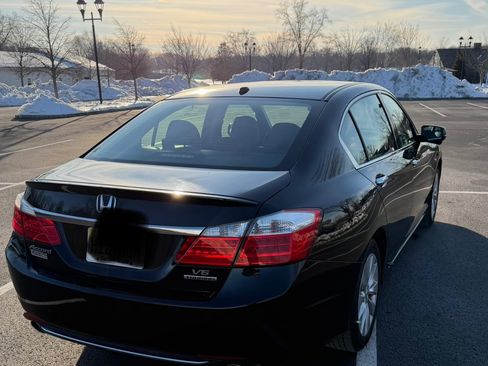 Used 2014 Honda Accord Touring image 4