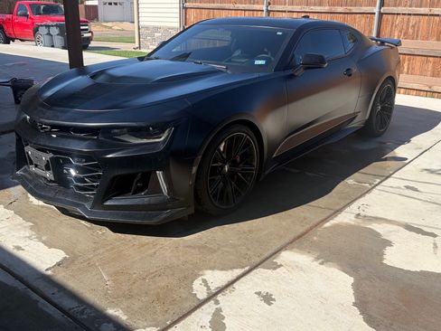 Used 2018 Chevrolet Camaro ZL1 RWD image 4