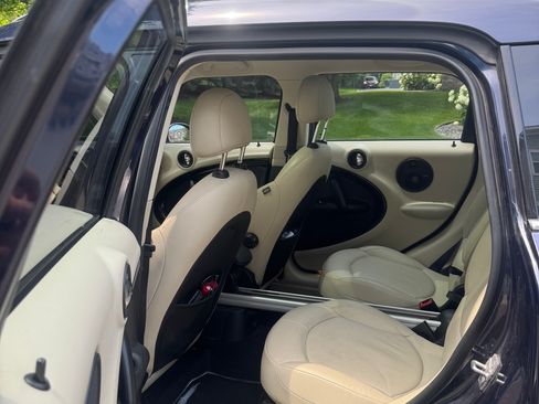 Used 2011 MINI Cooper Countryman FWD image 6