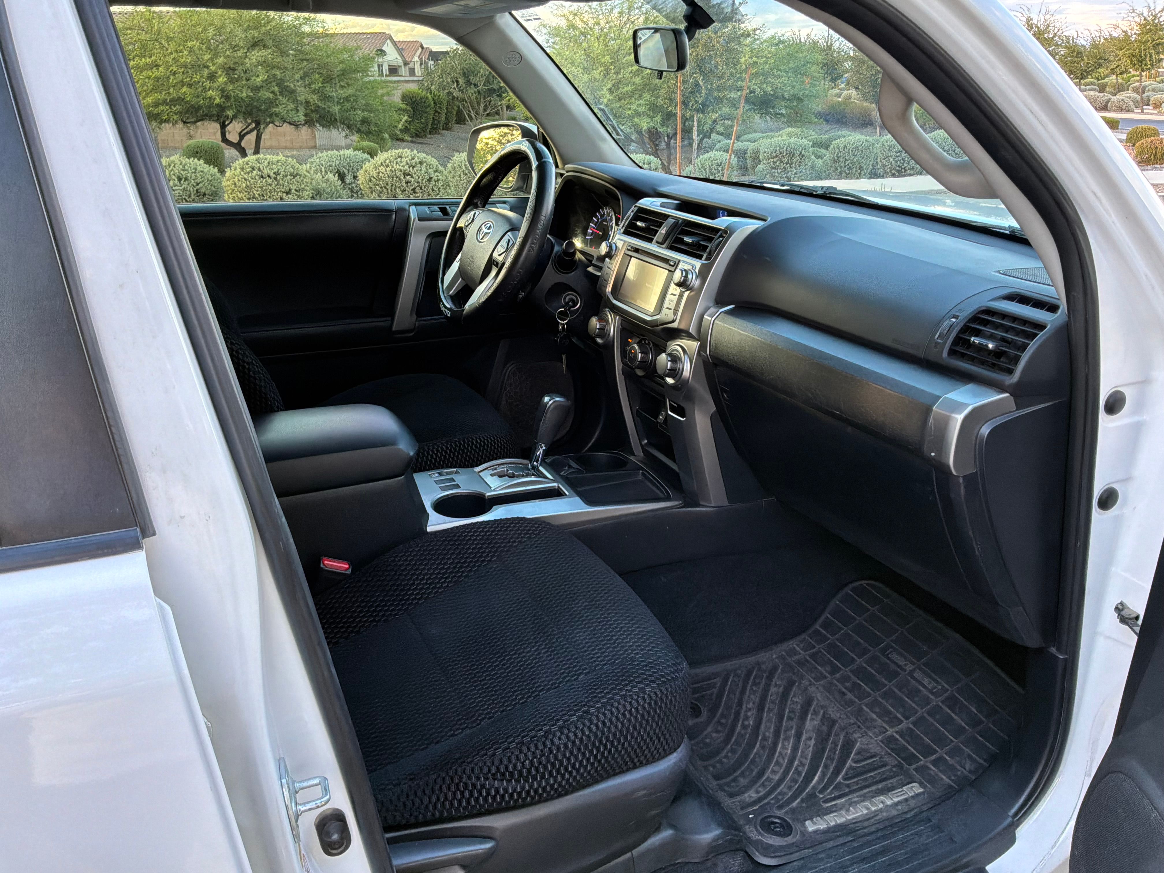 Used 2015 Toyota 4Runner SR5 RWD image 12