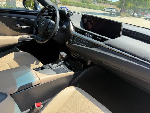 Used 2019 Lexus ES 350 w/ Premium Package FWD image 9