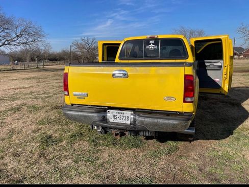 Used 2005 Ford F250 Lariat image 11