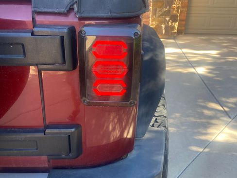 Used 2010 Jeep Wrangler Sahara image 8