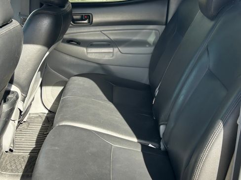 Used 2015 Toyota Tacoma PreRunner image 8