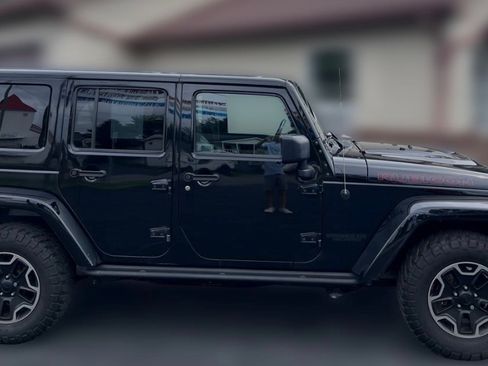 Used 2015 Jeep Wrangler Unlimited Rubicon image 2