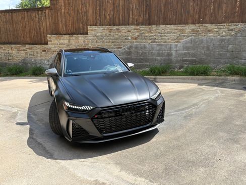 Used 2025 Audi RS 6 performance image 2