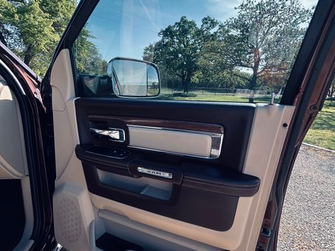 Used 2015 RAM 2500 Laramie w/ Snow Chief Group image 14