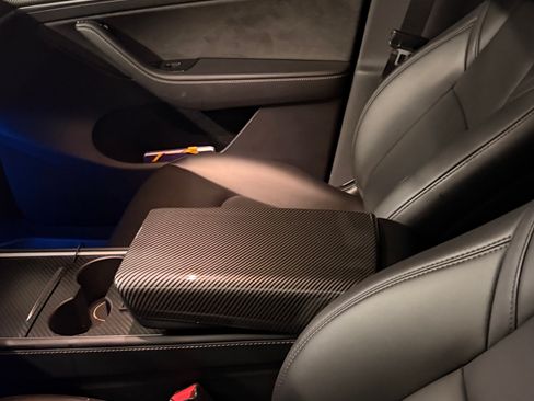 Used 2023 Tesla Model Y AWD image 8