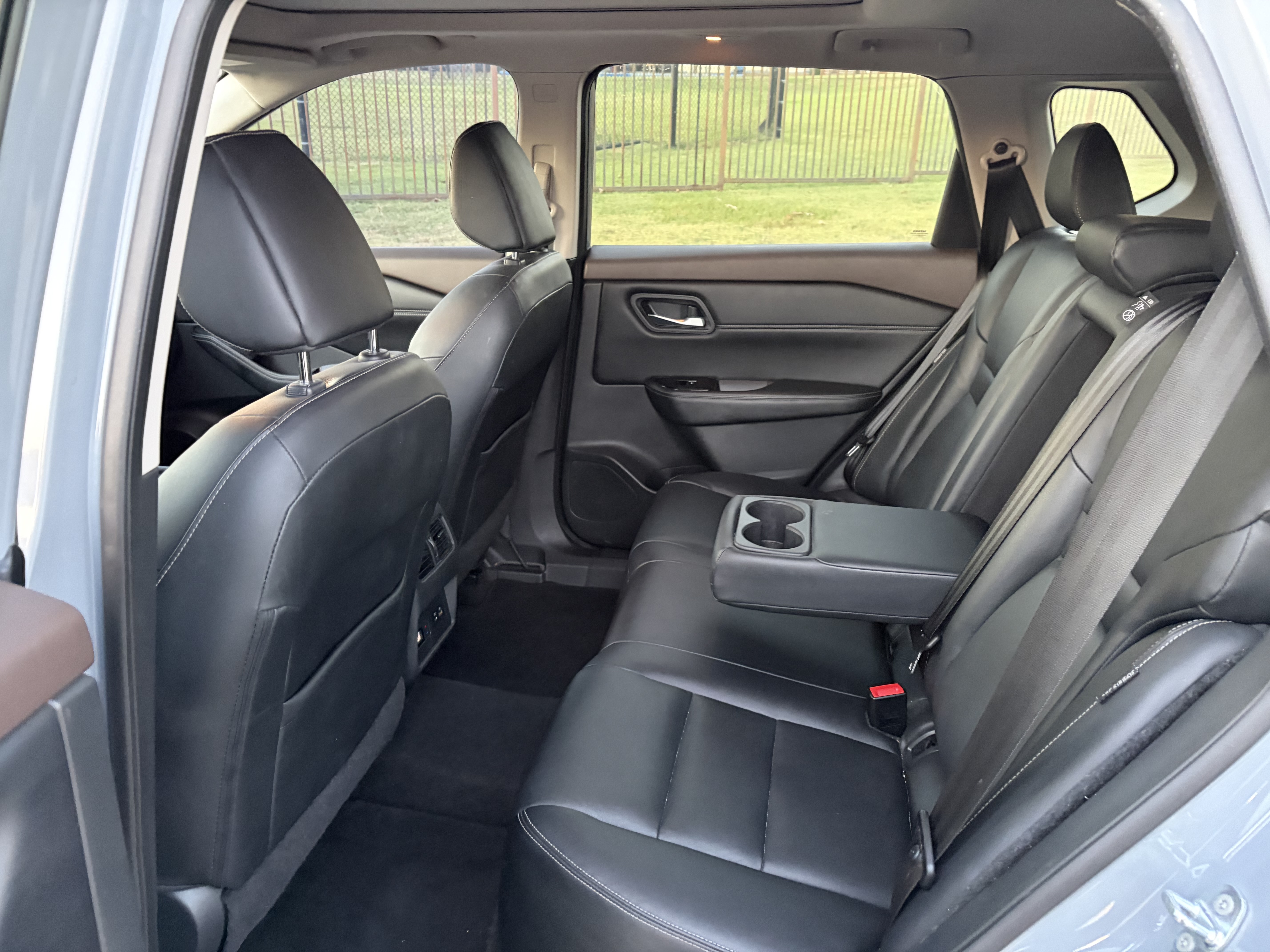 Used 2022 Nissan Rogue SL FWD image 17