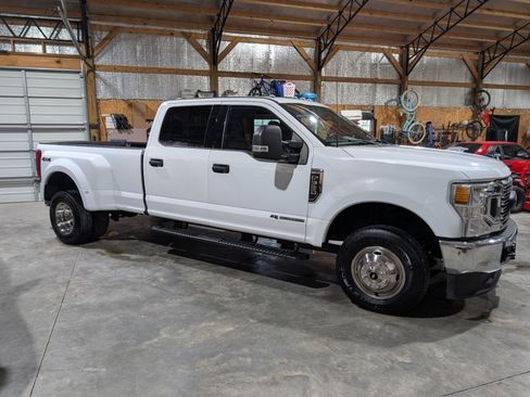 Used 2022 Ford F350 XLT image 10