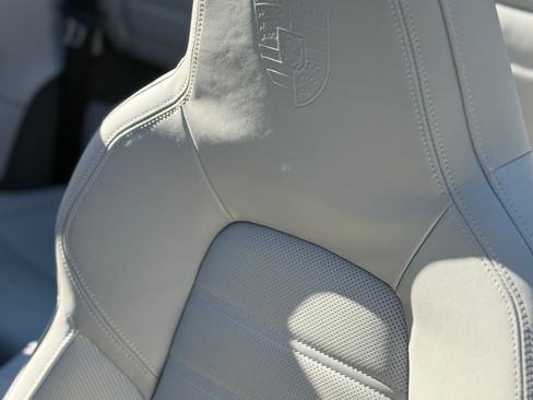 Used 2022 Porsche 911 Carrera 4S image 6