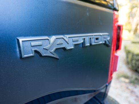 Used 2017 Ford F150 Raptor w/ Equipment Group 802A Luxury image 11