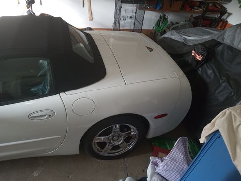 Used 1998 Chevrolet Corvette Convertible w/ Memory Pkg image 8