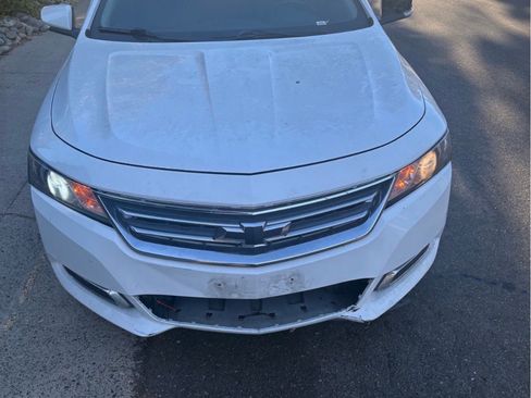 Used 2017 Chevrolet Impala LT FWD image 2