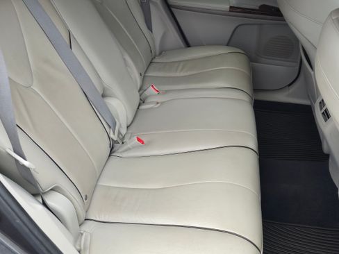 Used 2009 Toyota Venza AWD image 19