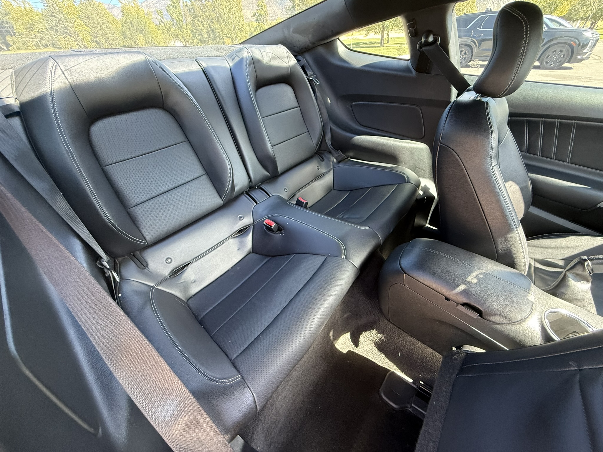 Used 2017 Ford Mustang GT Premium w/ GT Performance Package RWD image 19