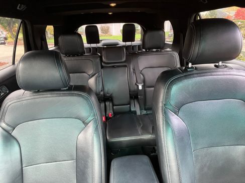 Used 2016 Ford Explorer Limited image 12