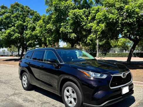 Used 2020 Toyota Highlander L FWD image 31