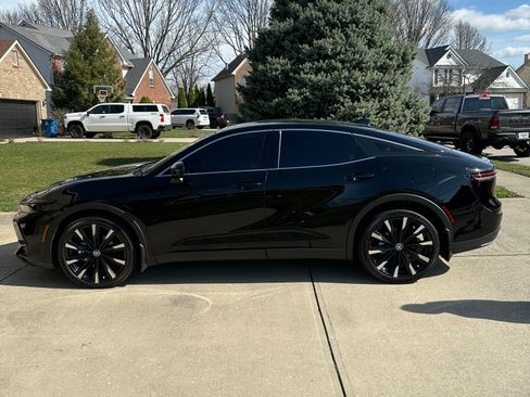 Used 2025 Toyota Crown Platinum image 10