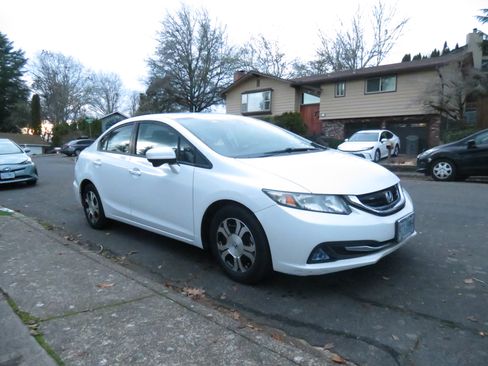 Used 2015 Honda Civic Hybrid Sedan image 4