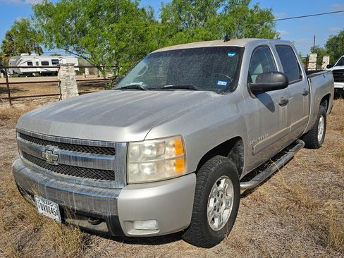 Used 2007 Chevrolet Silverado 1500 LT w/ 1LT Convenience Package image 1