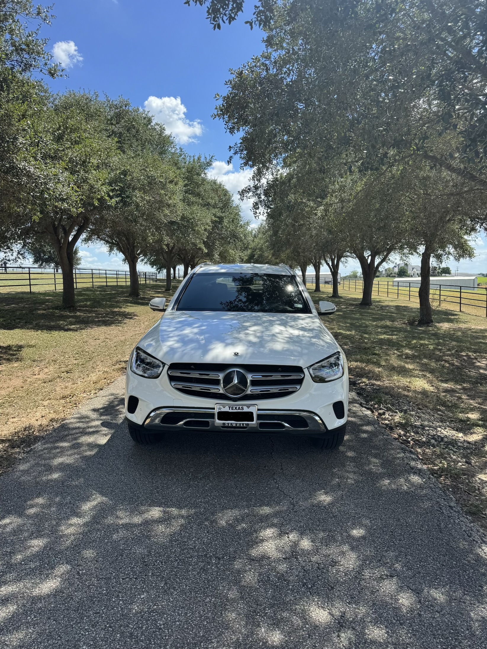 Used 2022 Mercedes-Benz GLC 300 4MATIC image 1