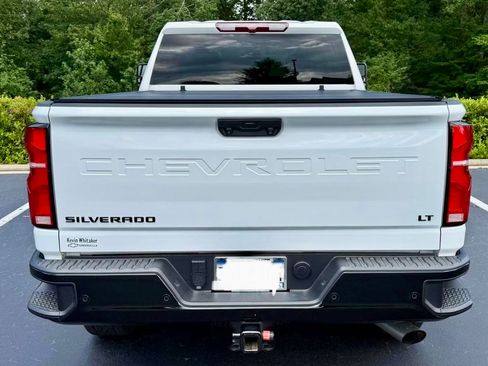 Used 2025 Chevrolet Silverado 2500 LT w/ Trail Boss Package AWD/4WD image 8