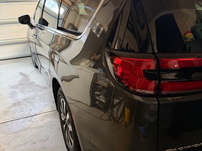 Used 2022 Chrysler Pacifica Touring-L