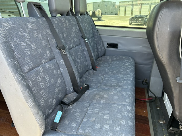 Used 2006 Dodge Sprinter 2500 w/ PWR Convenience Group RWD image 20