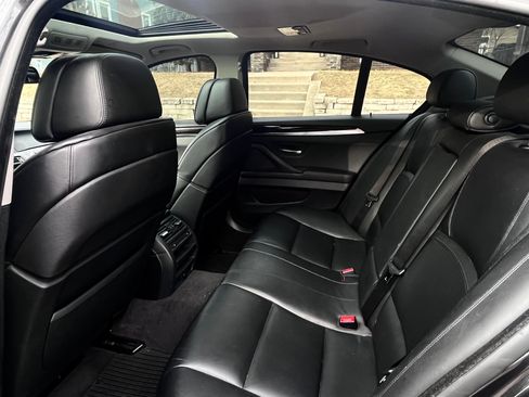 Used 2011 BMW 550i Sedan RWD image 17