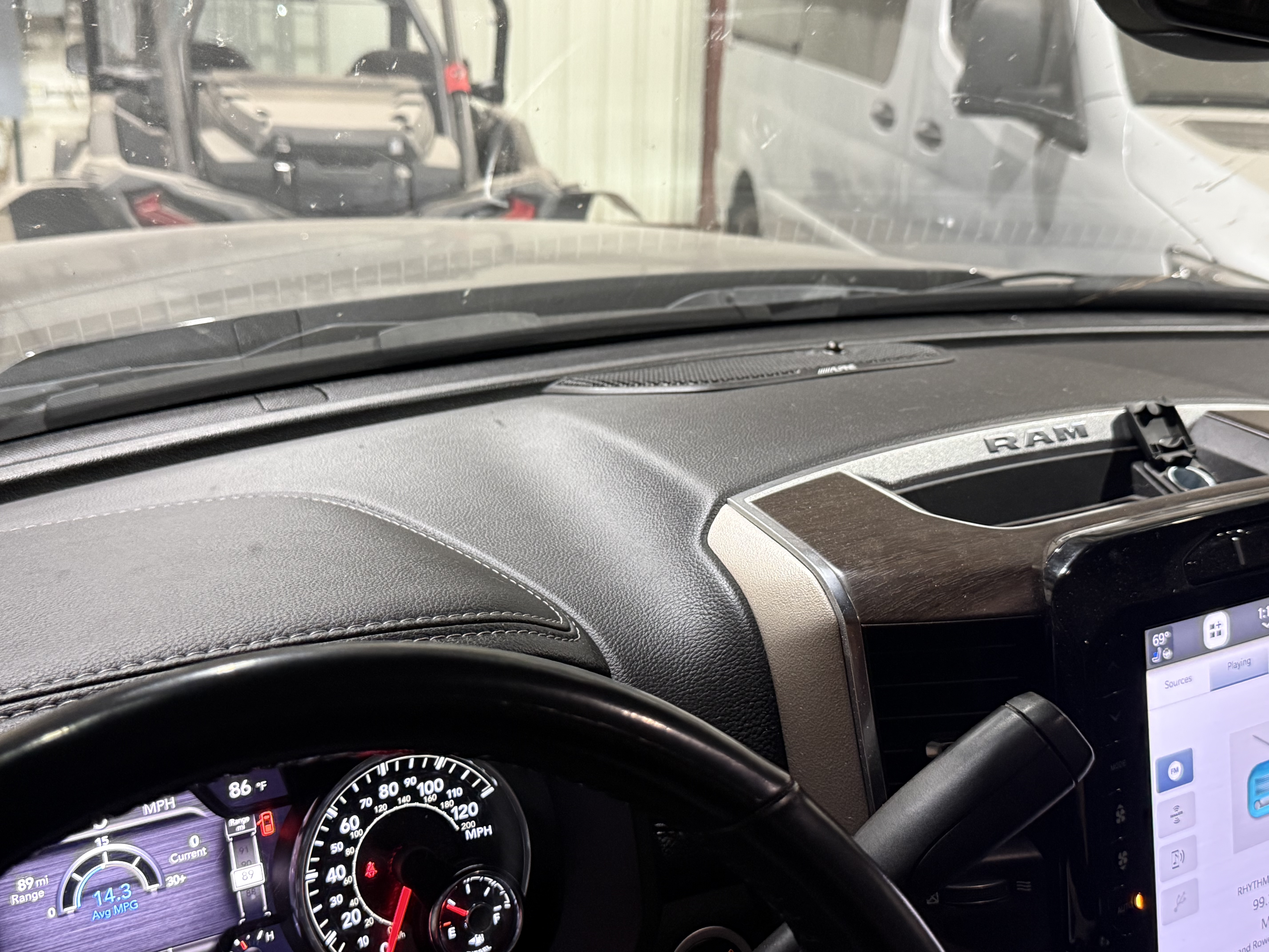 Used 2023 RAM 2500 Laramie AWD/4WD image 12