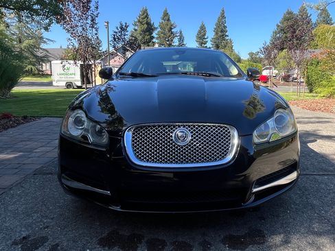 Used 2011 Jaguar XF Supercharged RWD image 8
