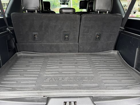 Used 2020 Ford Expedition Max XLT w/ Equipment Group 202A AWD/4WD image 26