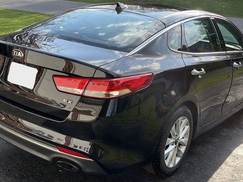 Used 2018 Kia Optima EX w/ Technology Package image 9