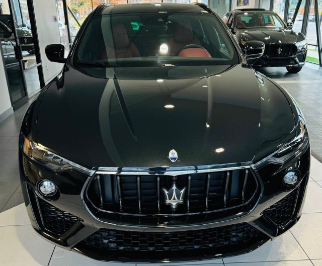 Used 2022 Maserati Levante Modena AWD/4WD image 18