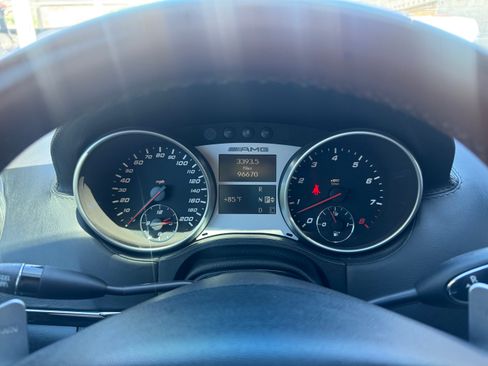 Used 2010 Mercedes-Benz ML 63 AMG 4MATIC image 20
