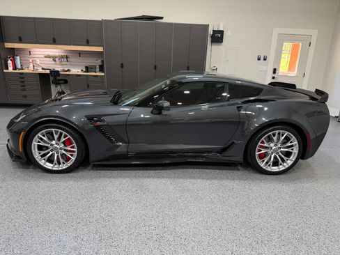 Used 2017 Chevrolet Corvette Z06 RWD image 5