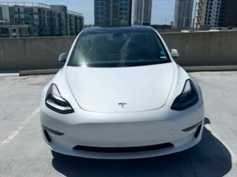 Used 2023 Tesla Model 3 Standard Range image 5