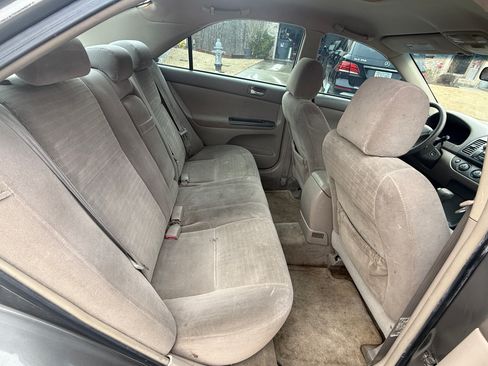 Used 2006 Toyota Camry LE image 16